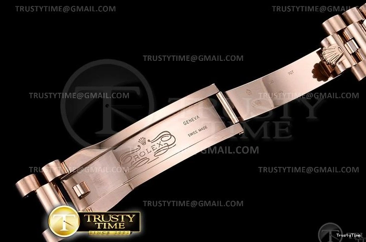 0427 RDD0219E – DayDate 36mm RelaxedFit 695